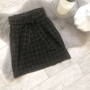 H&M Tie Front Miniskirt Size 4